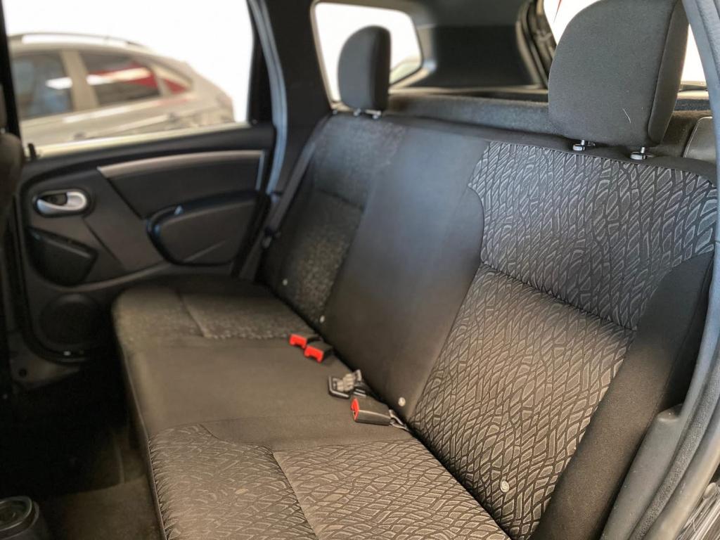 RENAULT Duster - Foto