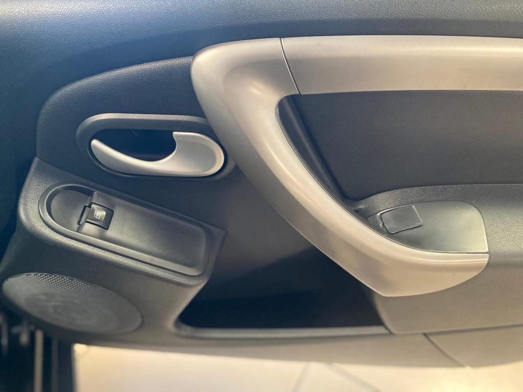 RENAULT Duster - Foto