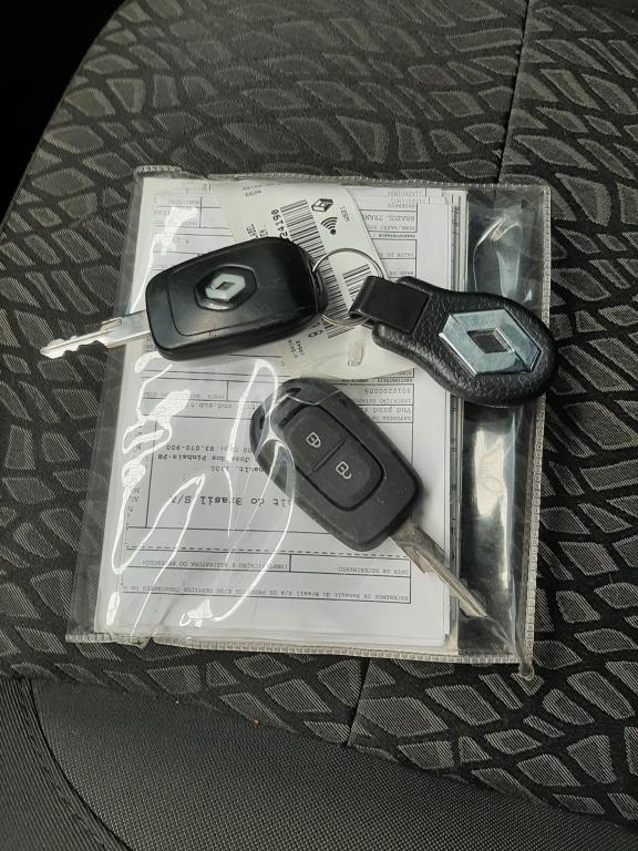 RENAULT Duster - Foto