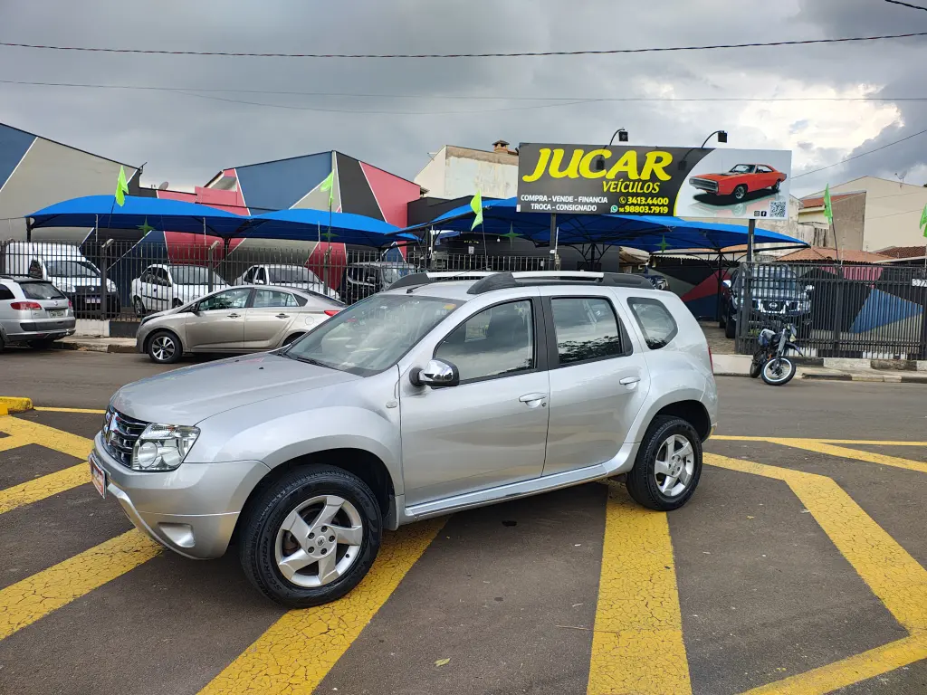 RENAULT Duster