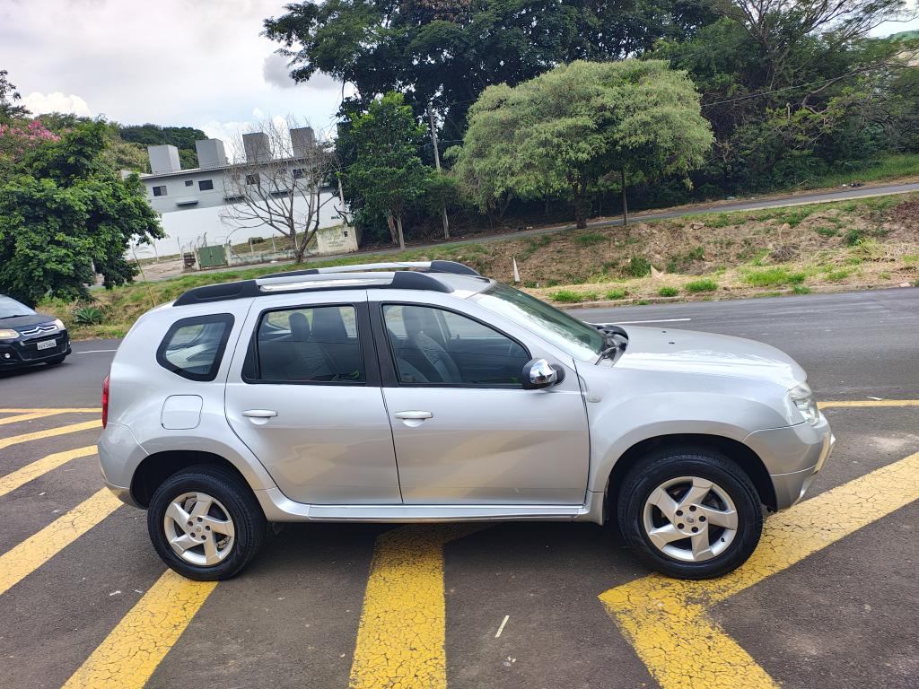 RENAULT Duster - Foto