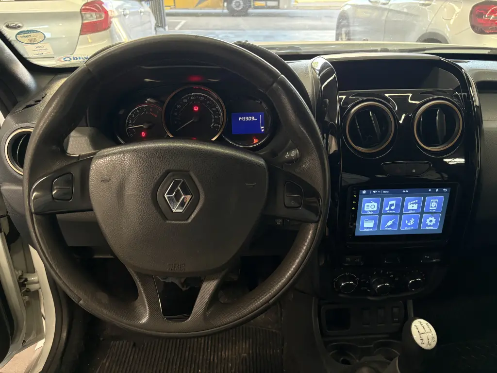 RENAULT Duster - Foto