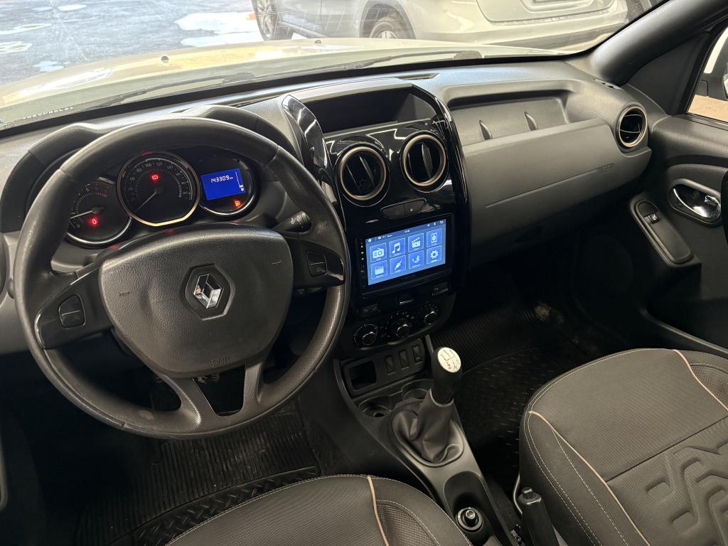 RENAULT Duster - Foto