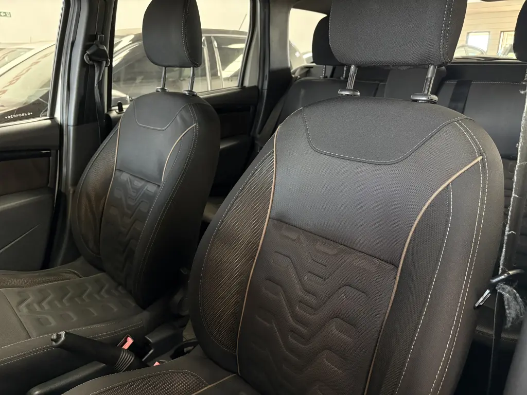 RENAULT Duster - Foto