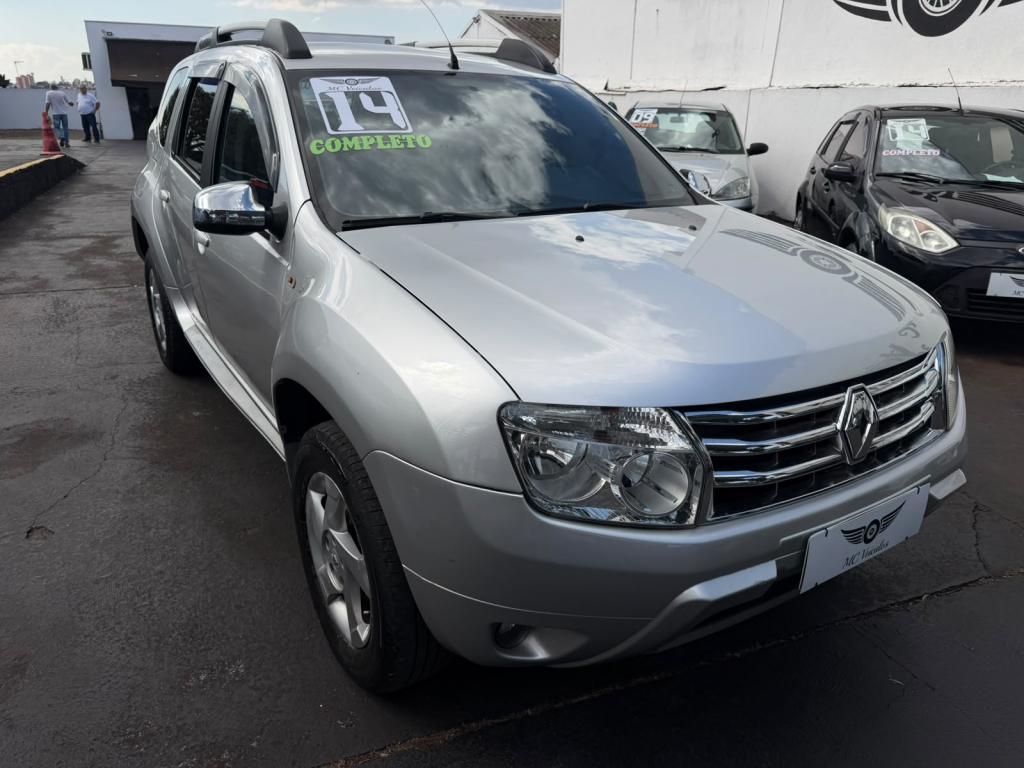 RENAULT Duster - Foto