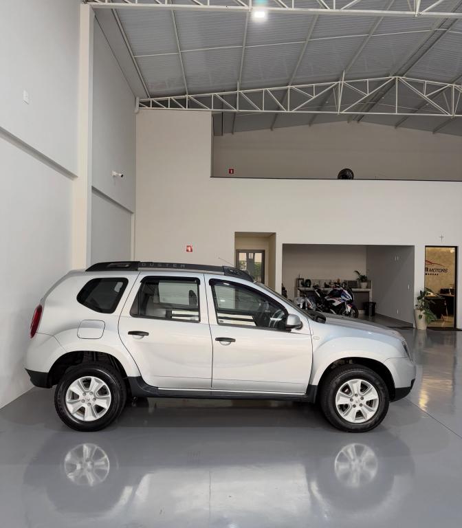 RENAULT Duster - Foto