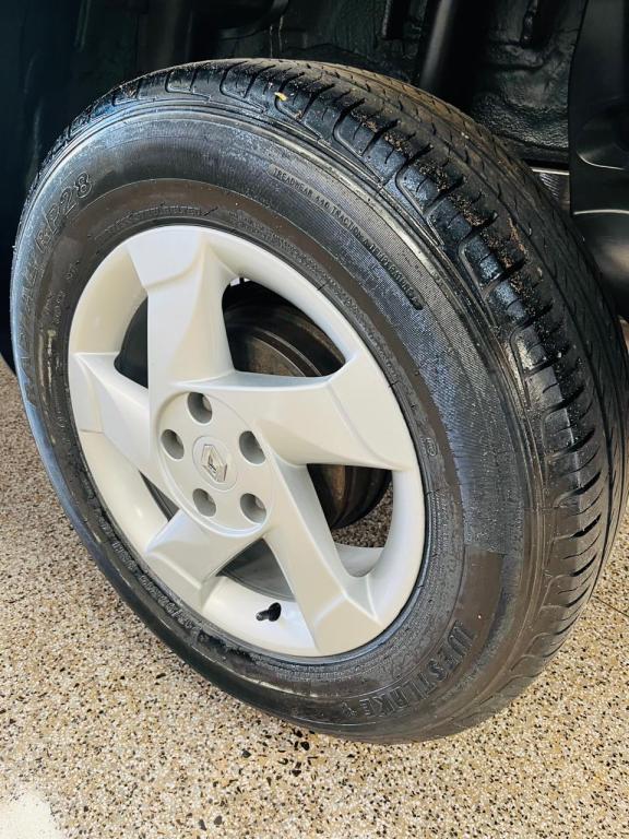 RENAULT Duster - Foto