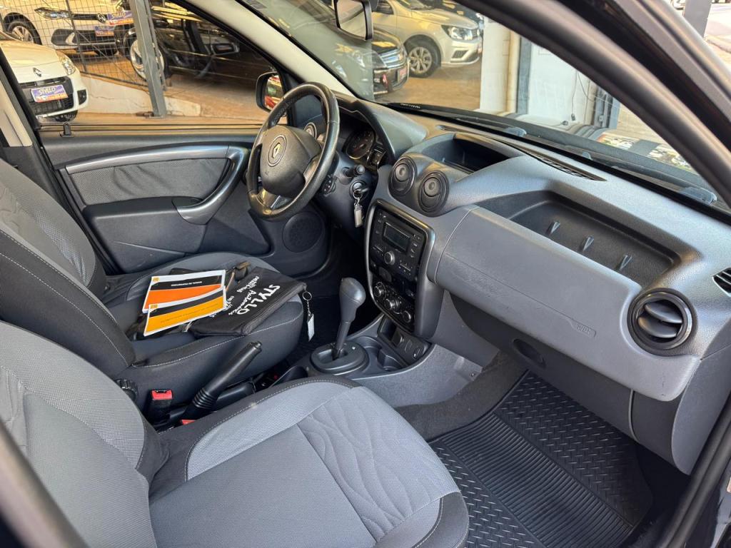 RENAULT Duster - Foto