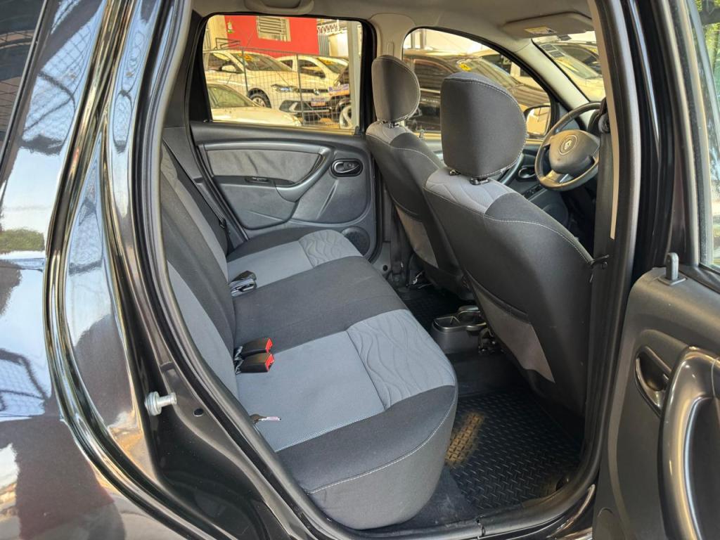 RENAULT Duster - Foto