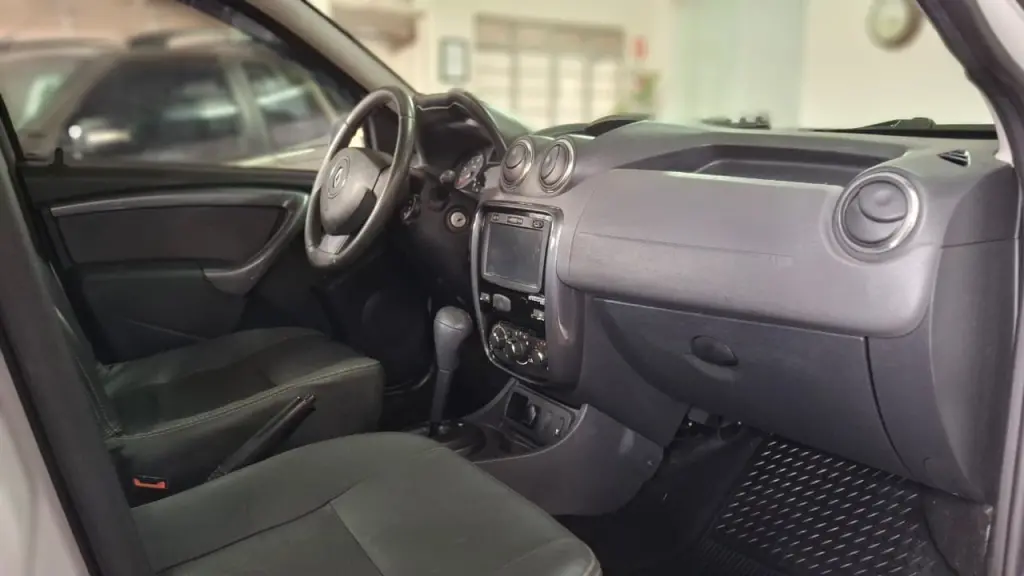 RENAULT Duster - Foto