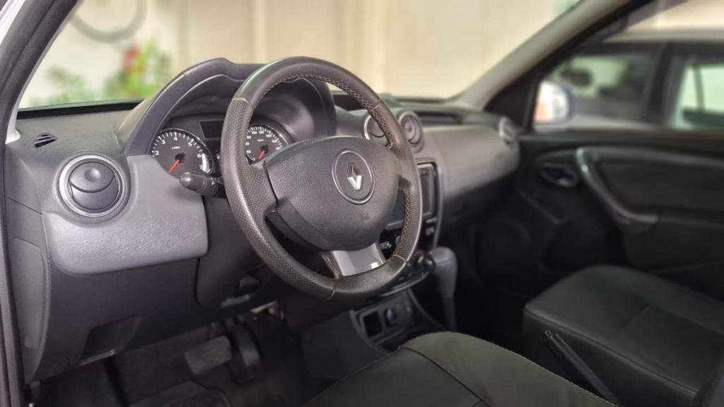 RENAULT Duster - Foto