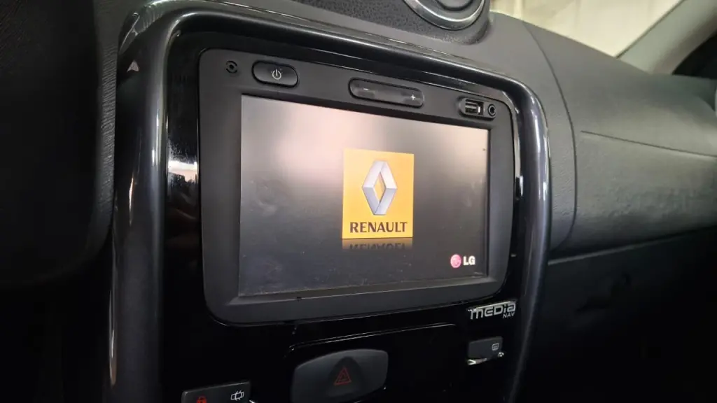 RENAULT Duster - Foto