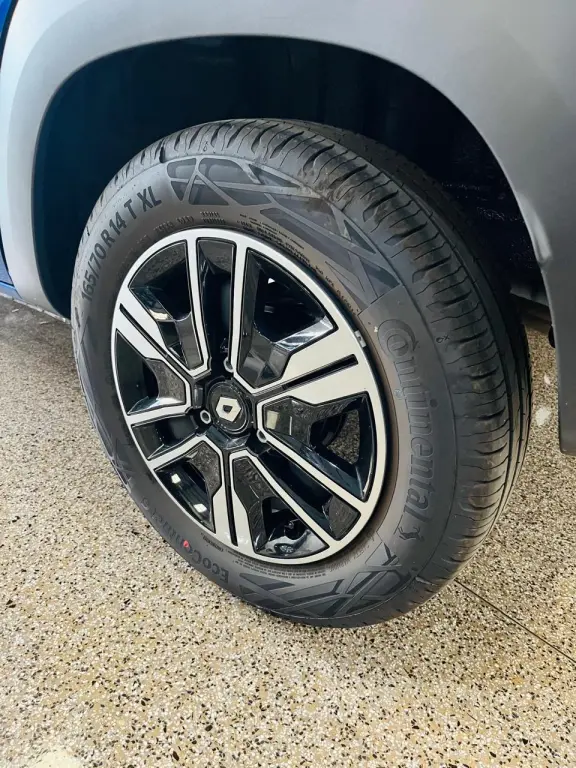 RENAULT Kwid - Foto
