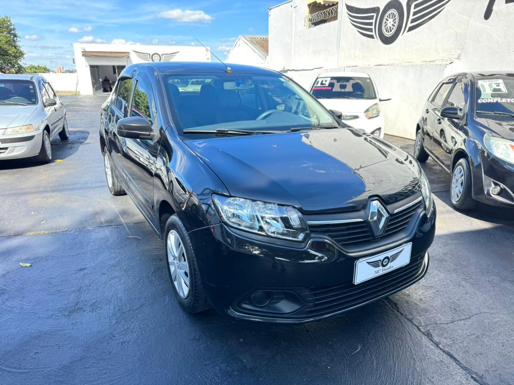 RENAULT Logan - Foto