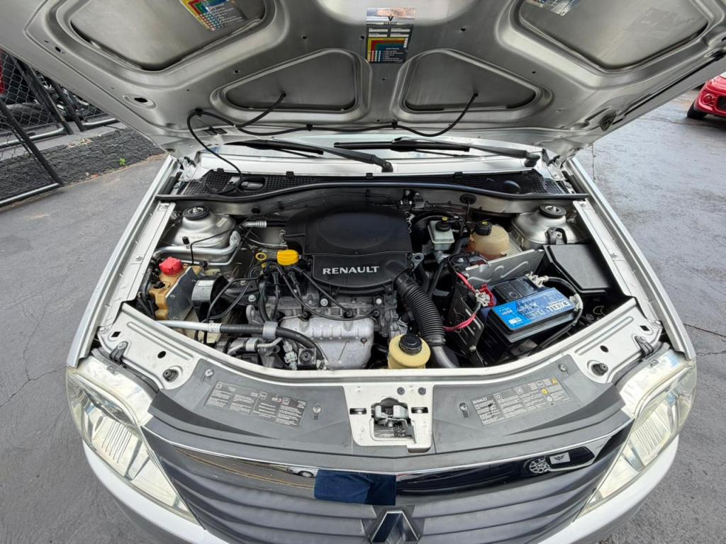 RENAULT Logan - Foto