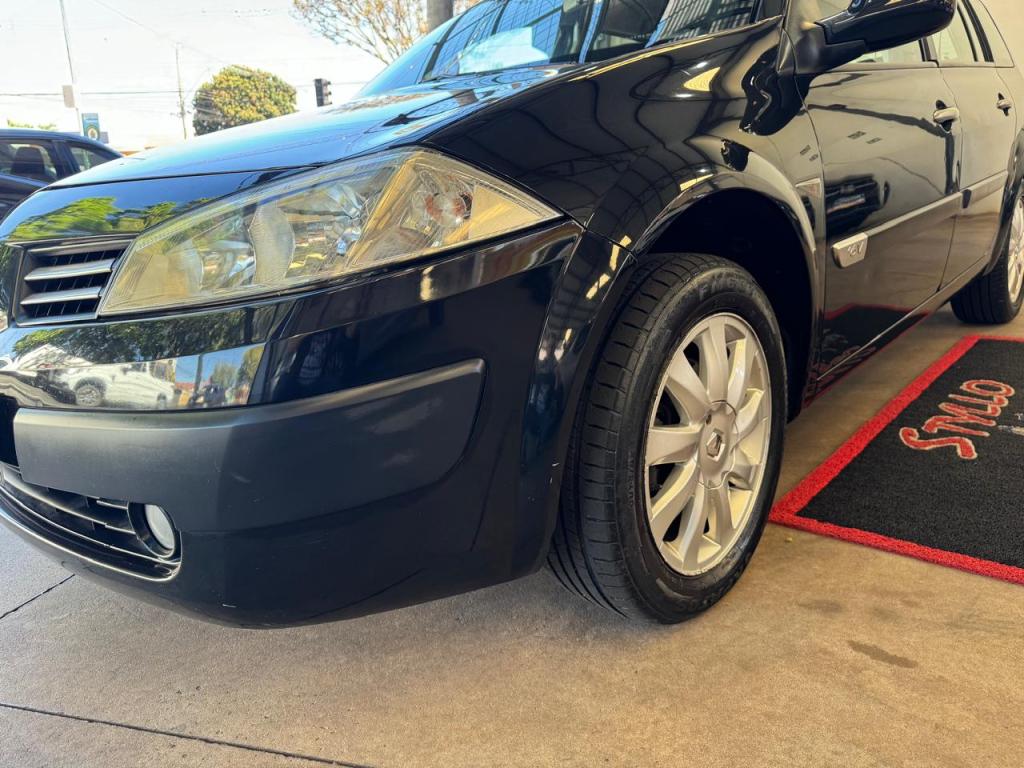 RENAULT Megane Grand Tour - Foto