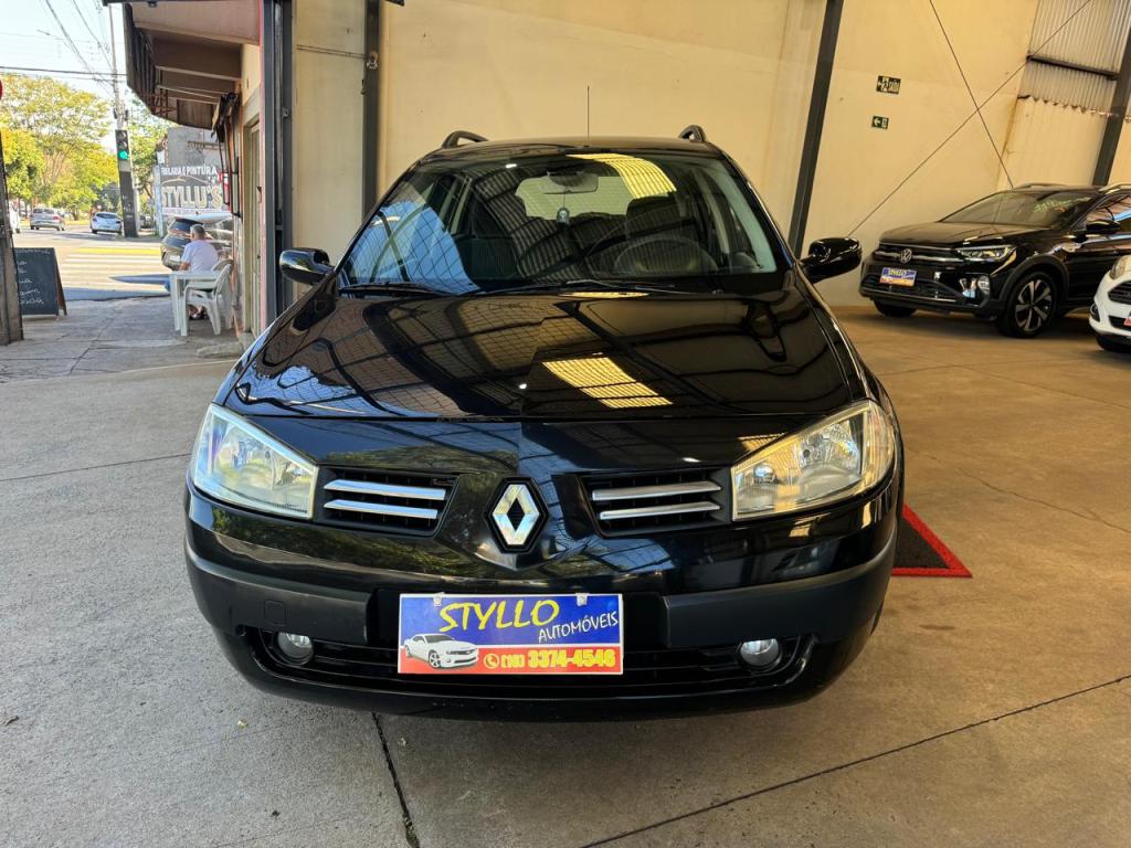 RENAULT Megane Grand Tour - Foto