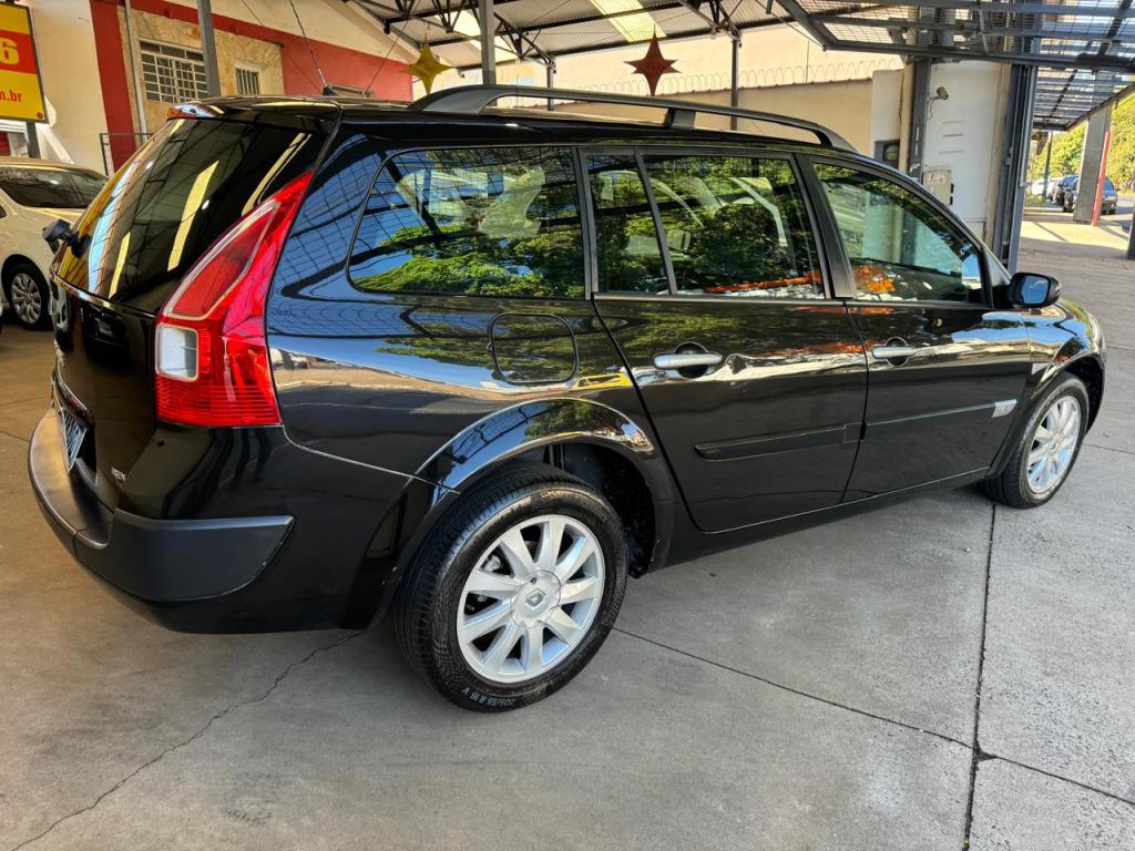 RENAULT Megane Grand Tour - Foto