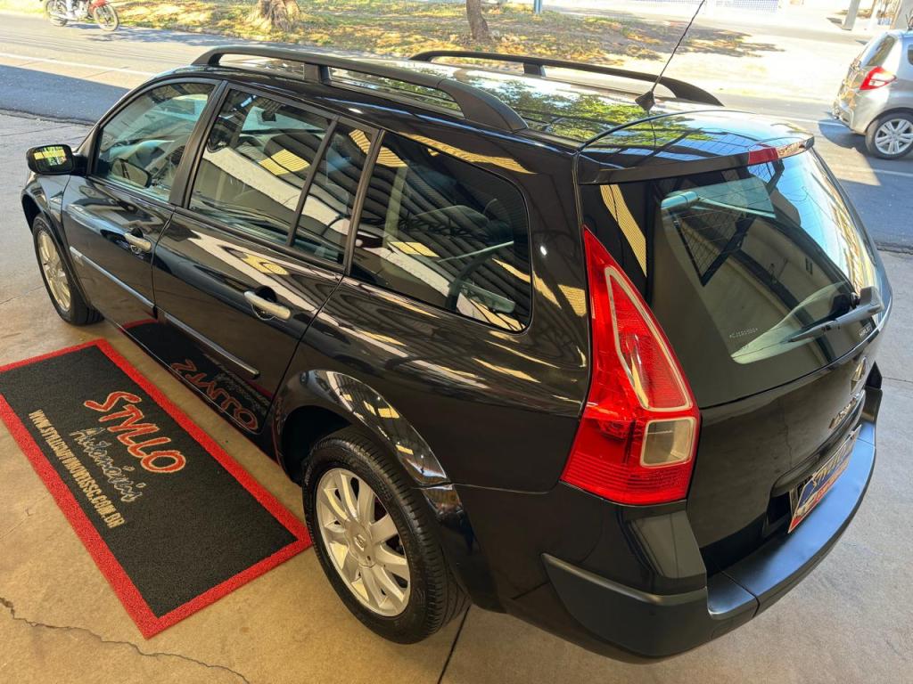 RENAULT Megane Grand Tour - Foto