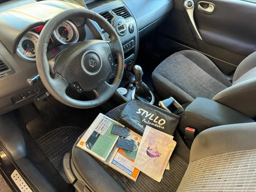 RENAULT Megane Grand Tour - Foto