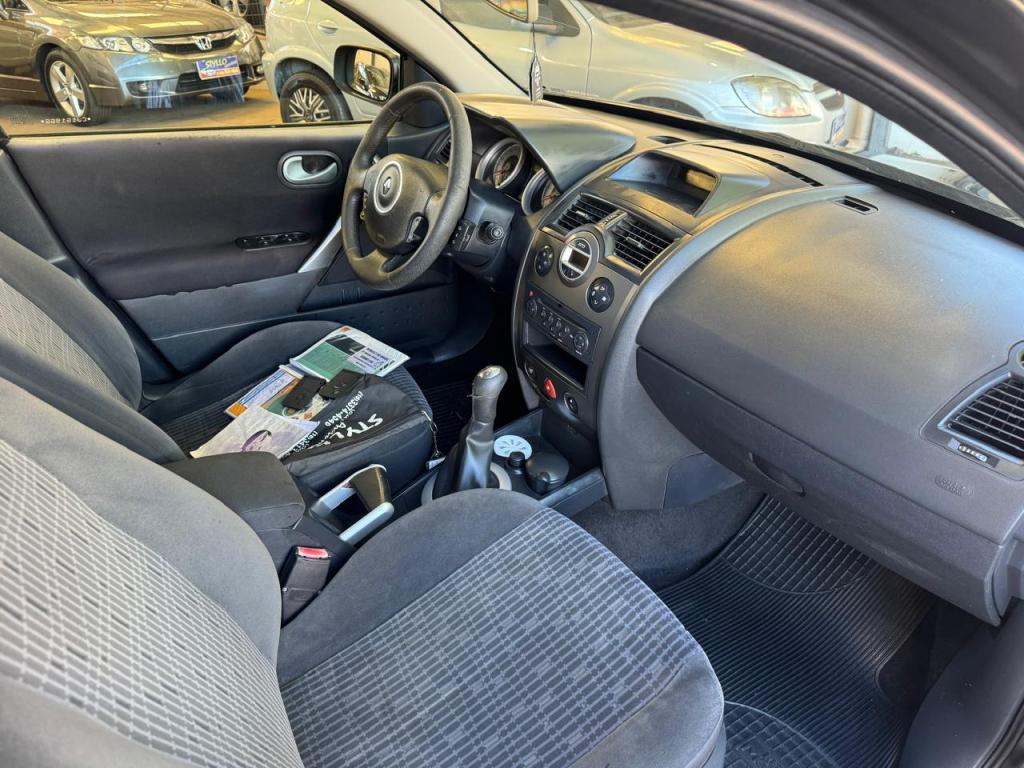 RENAULT Megane Grand Tour - Foto