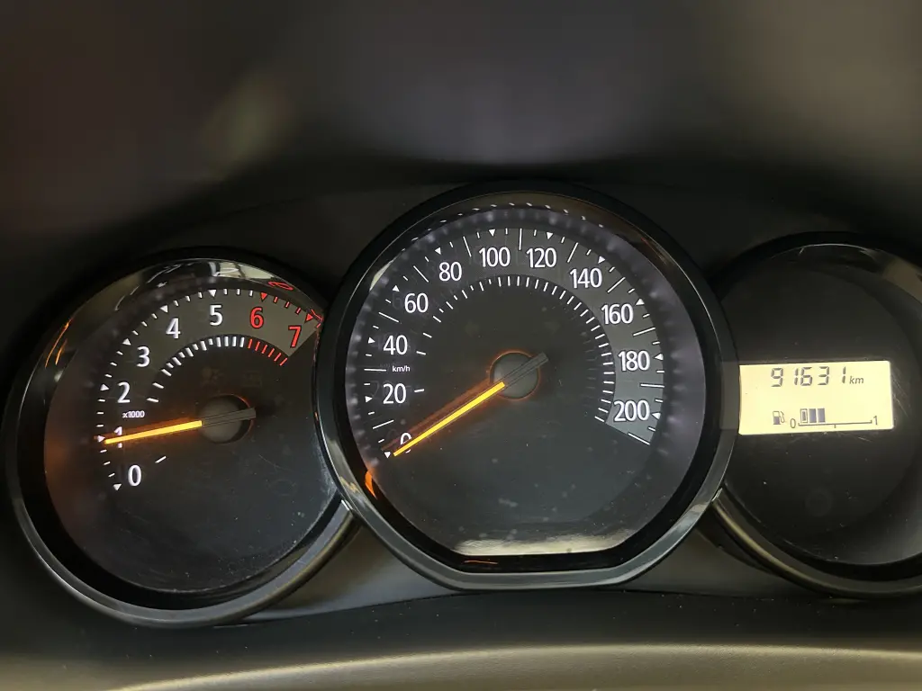 RENAULT Sandero - Foto