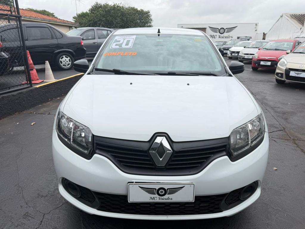 RENAULT Sandero - Foto