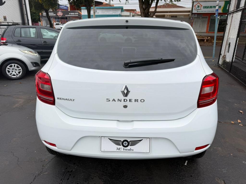 RENAULT Sandero - Foto