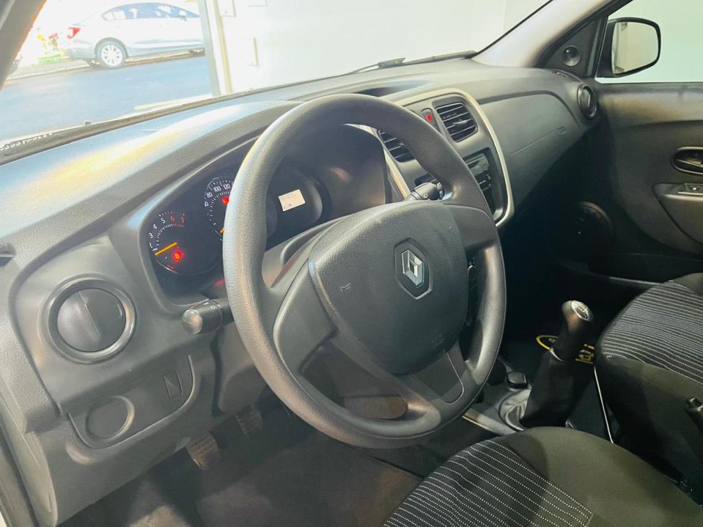 RENAULT Sandero - Foto