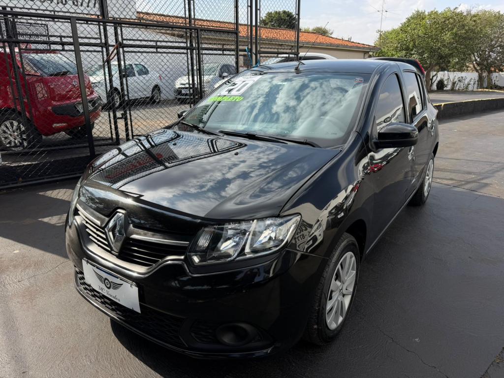 RENAULT Sandero - Foto