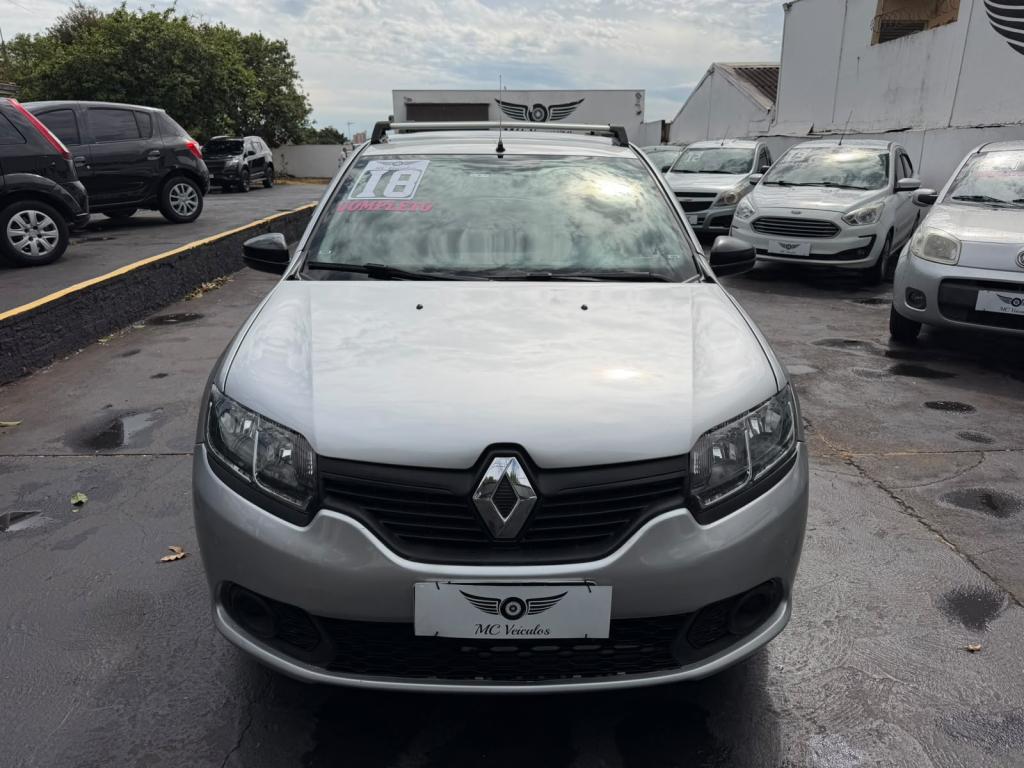 RENAULT Sandero - Foto