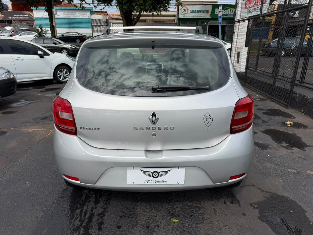 RENAULT Sandero - Foto