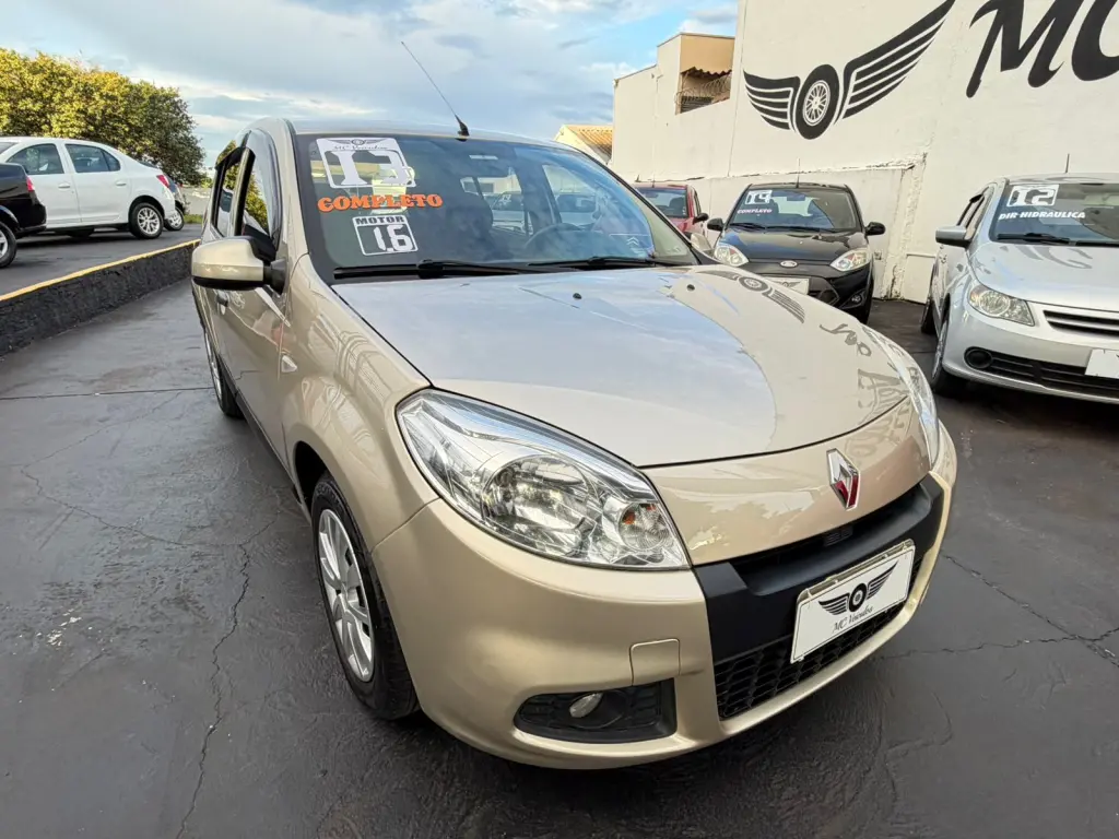 RENAULT Sandero