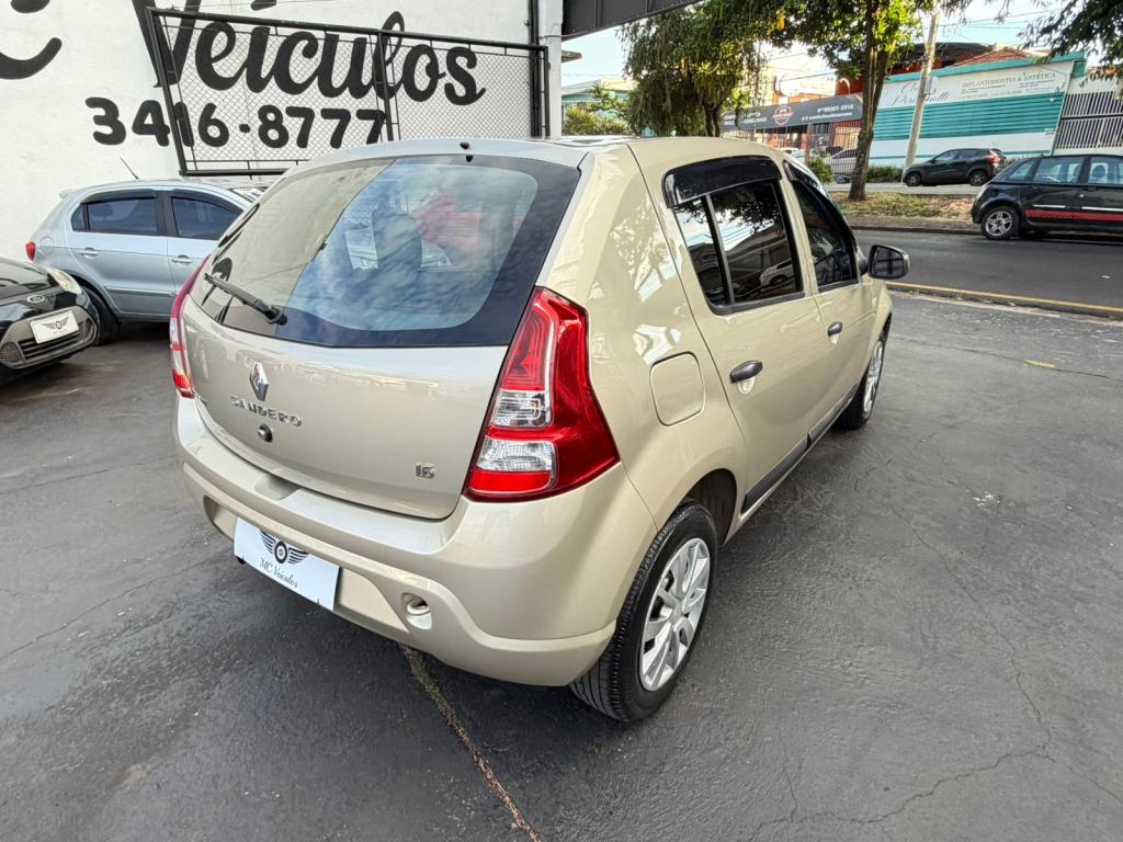RENAULT Sandero - Foto