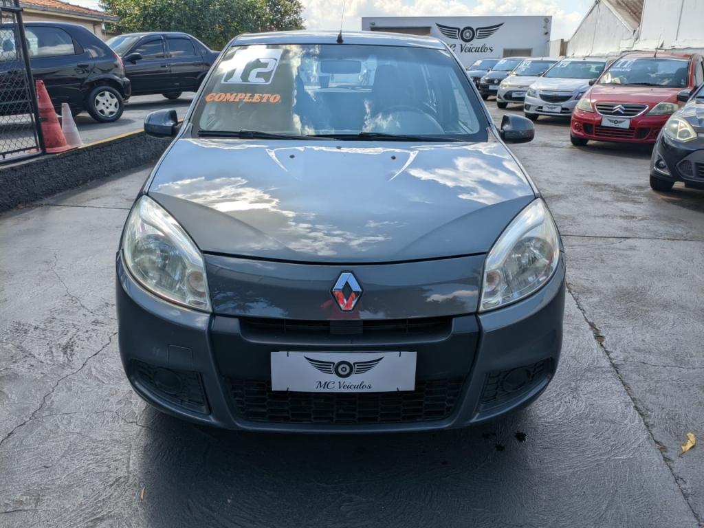 RENAULT Sandero - Foto