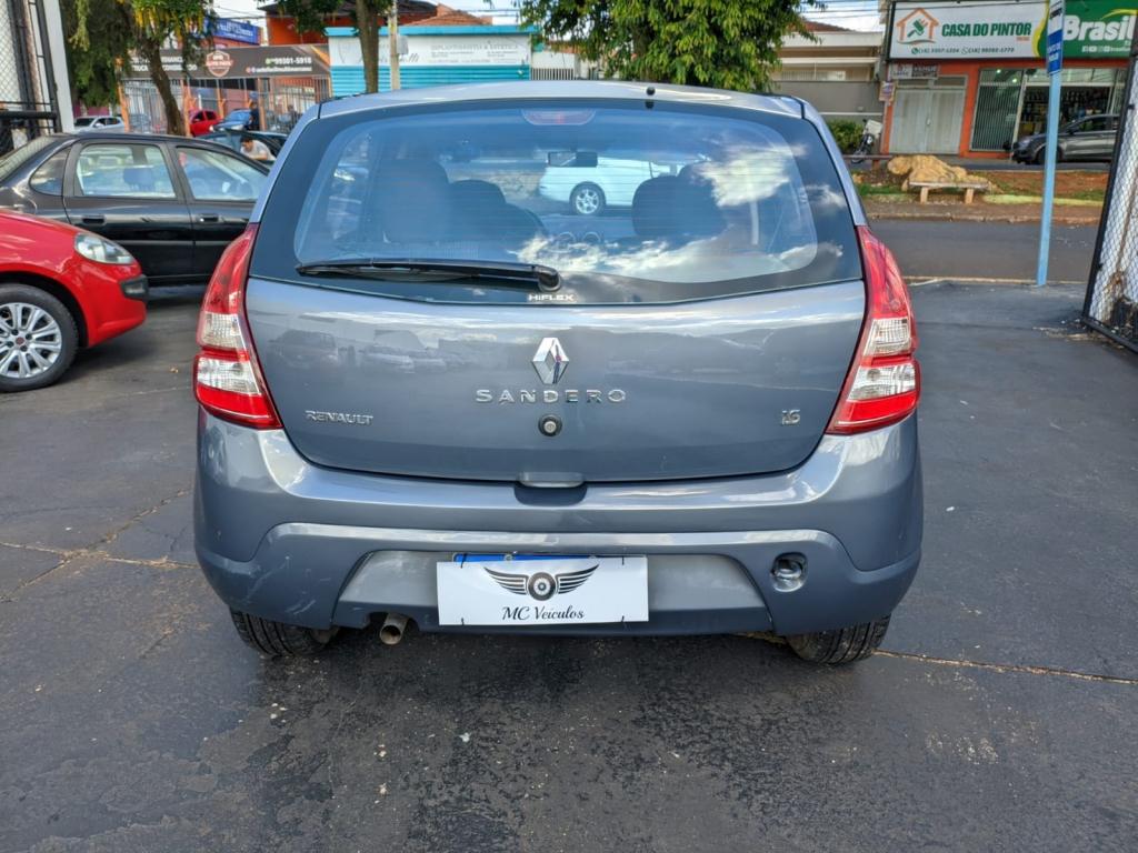 RENAULT Sandero - Foto