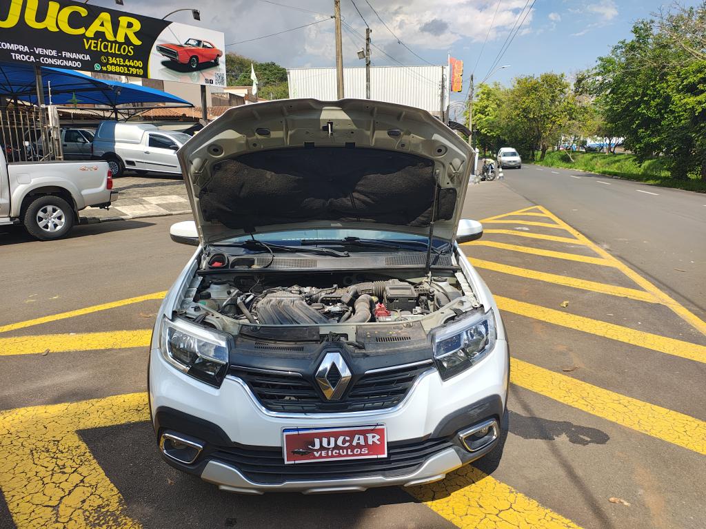 RENAULT Sandero - Foto