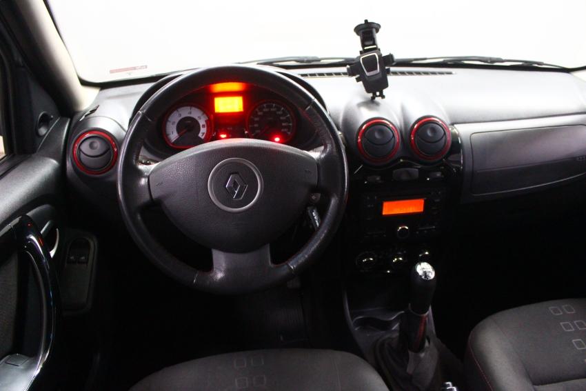RENAULT Sandero - Foto