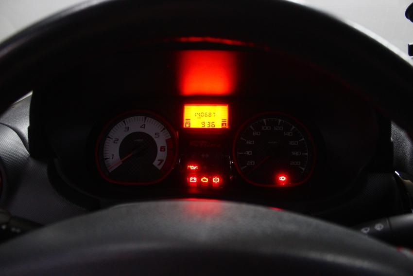 RENAULT Sandero - Foto