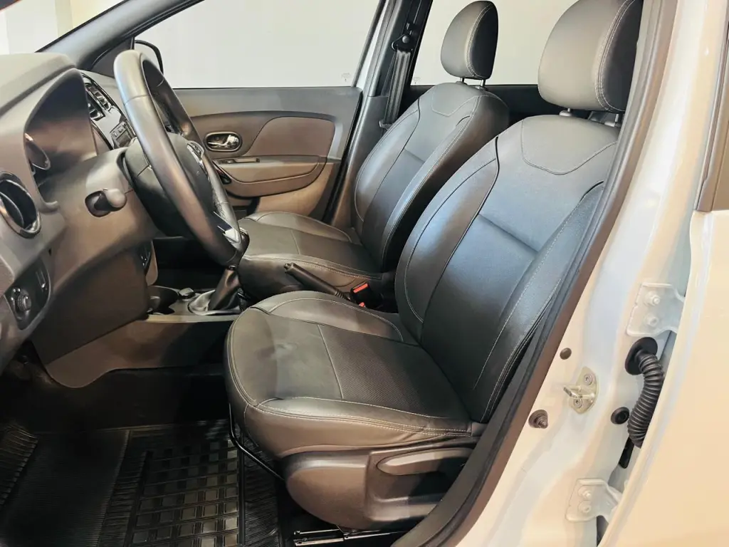 RENAULT Stepway - Foto