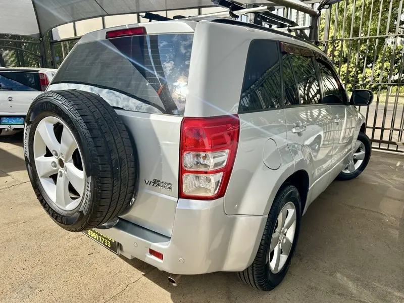 SUZUKI Grand Vitara - Foto