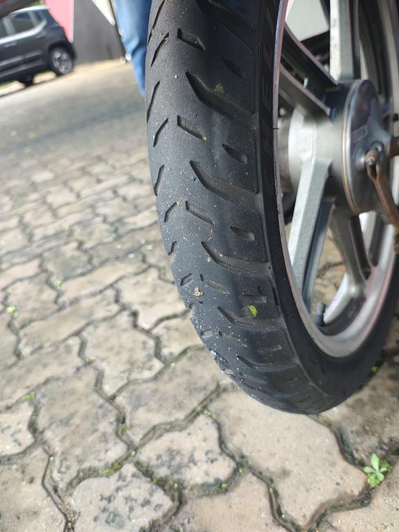 SUZUKI GSR 150 - Foto