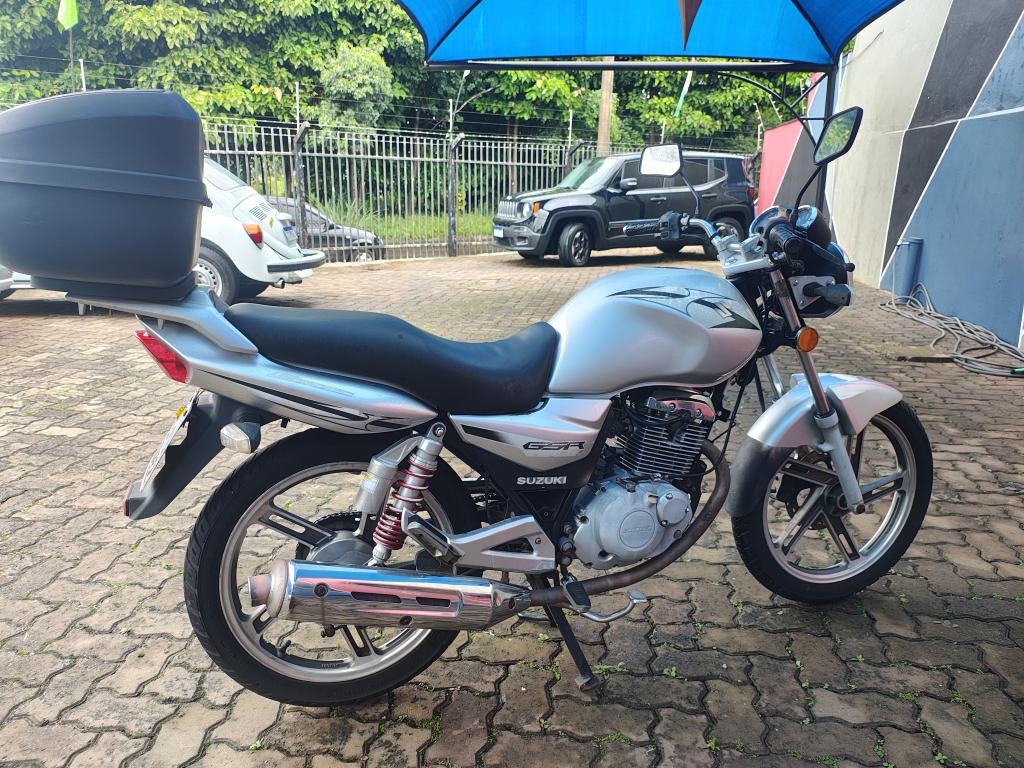 SUZUKI GSR 150 - Foto