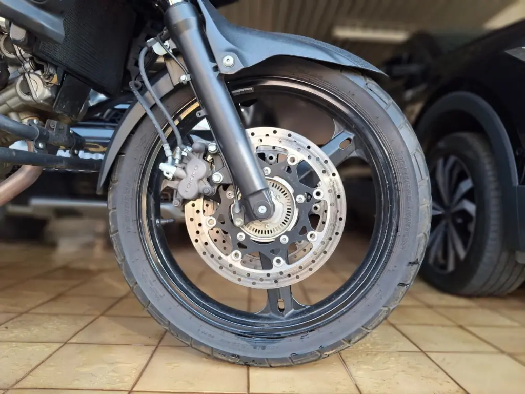 SUZUKI V-Strom DL 650 - Foto