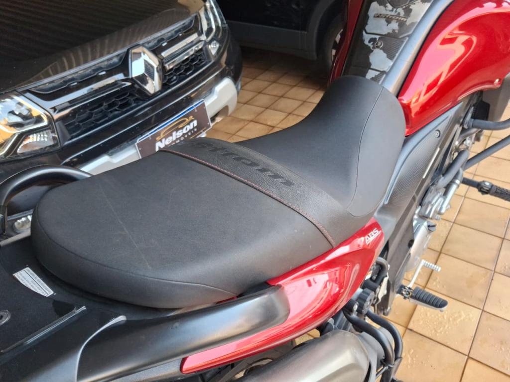 SUZUKI V-Strom DL 650 - Foto