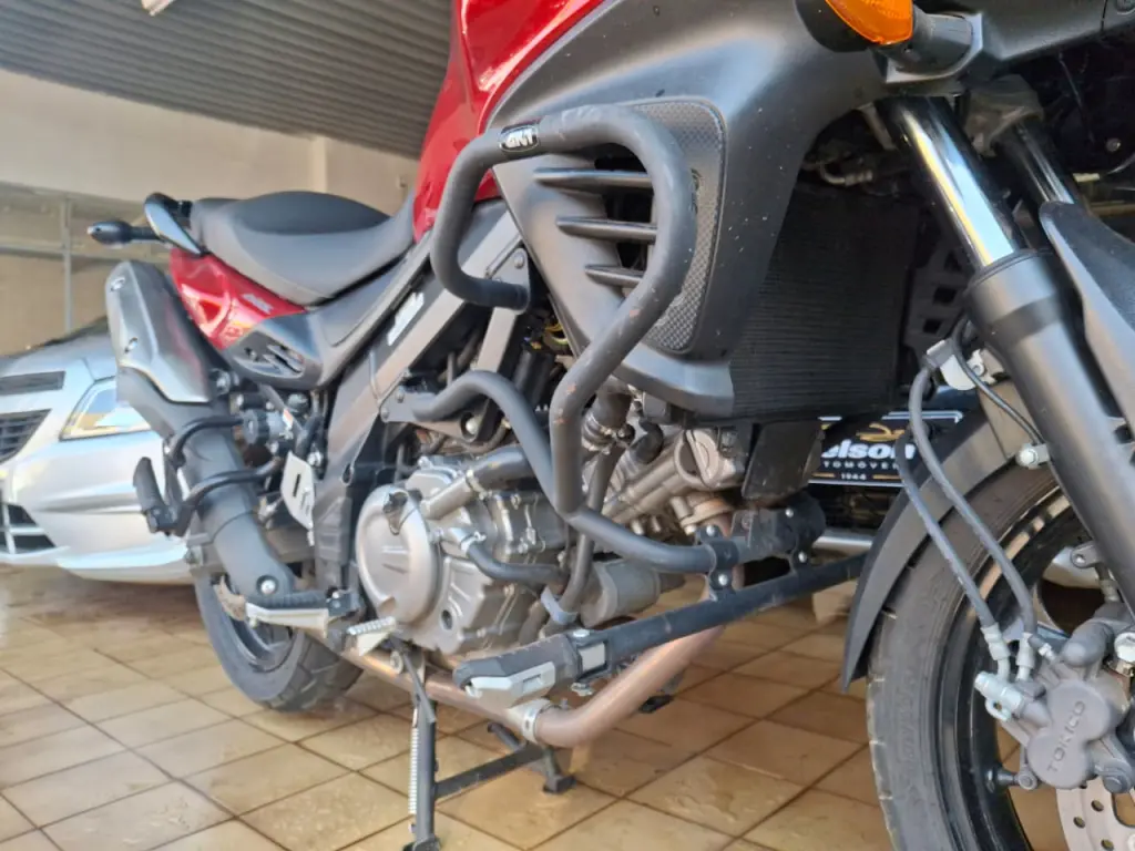 SUZUKI V-Strom DL 650 - Foto