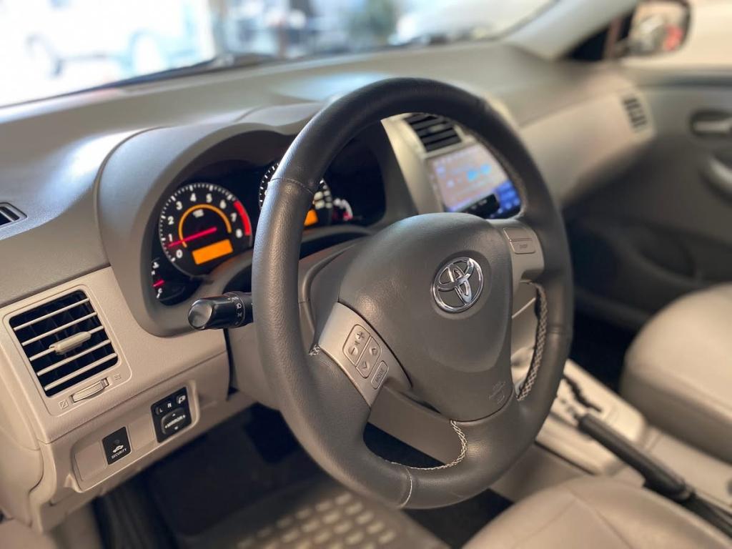 TOYOTA Corolla - Foto