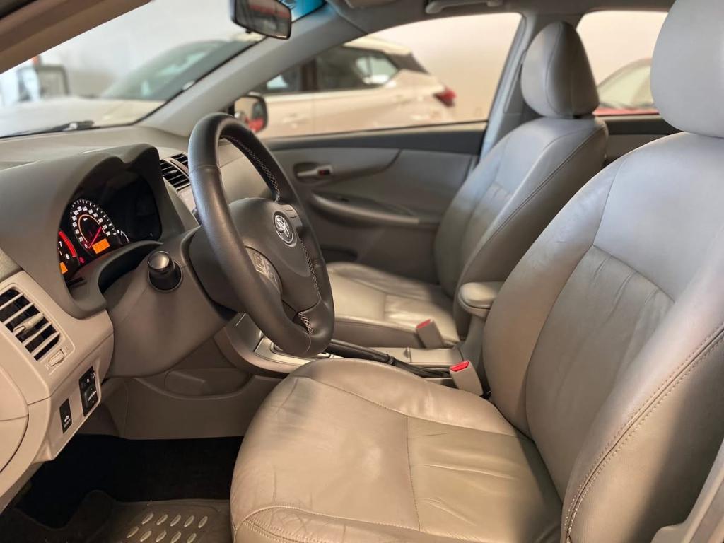 TOYOTA Corolla - Foto