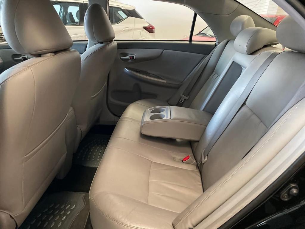 TOYOTA Corolla - Foto