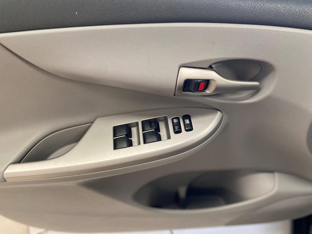 TOYOTA Corolla - Foto